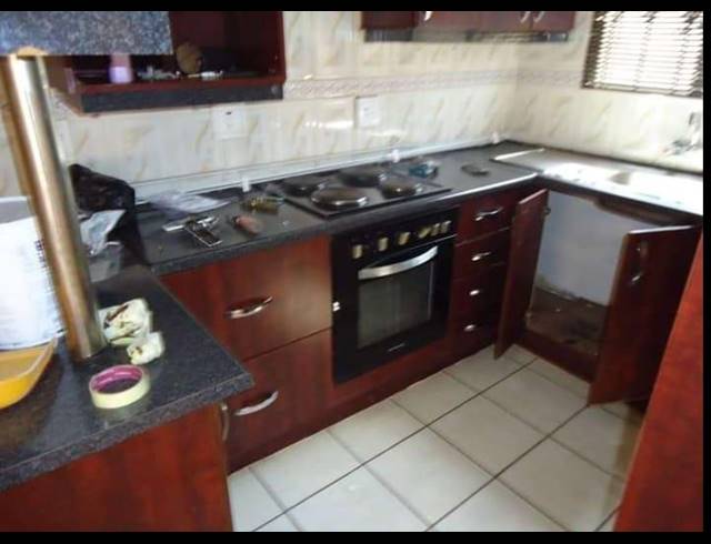 3 BEDROOM HOUSE FOR SALE IN SOSHANGUVE VV